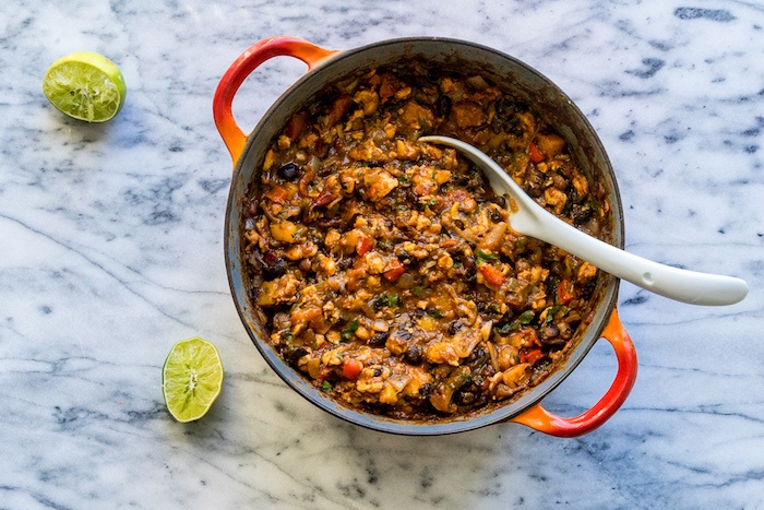 https://nourishevolution.com/wp-content/uploads/2016/12/vegan-tempeh-black-bean-chili-NE-small-horizontal.jpg